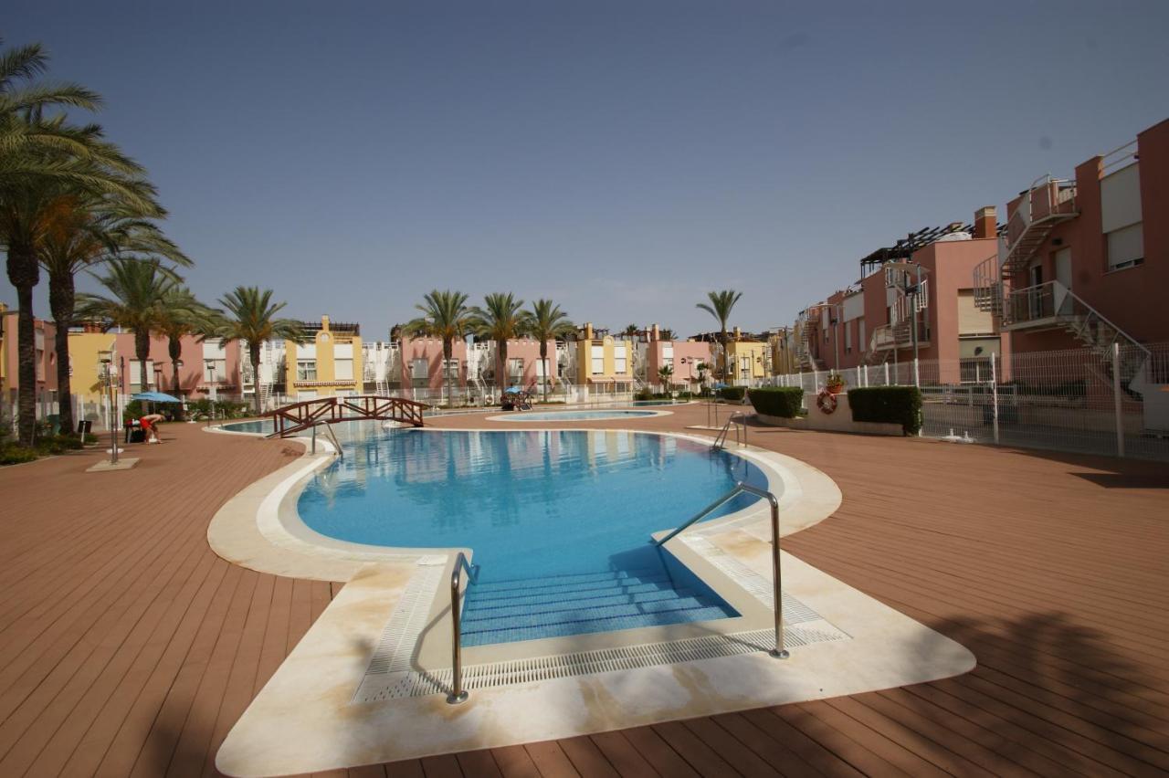 Apartamento En Vera A 300 M De La Playa, Con Patio Y Salida Directa A Calle Esterno foto
