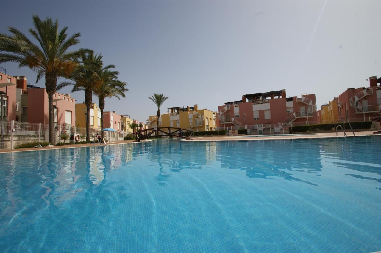 Apartamento En Vera A 300 M De La Playa, Con Patio Y Salida Directa A Calle Esterno foto